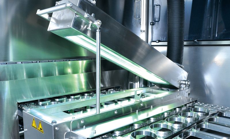 Development of UV(C) packing material sterilisation